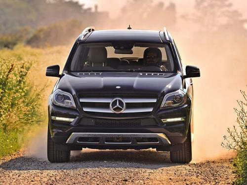 Mercedes-Benz GL Driving Shot