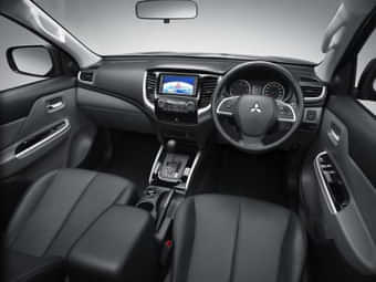 Mitsubishi Pajero Sport 2020-2021  Mitsubishi Pajero Sport 2020-2021