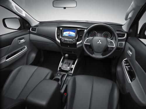 Mitsubishi Pajero Sport 2020-2021 image Mitsubishi Pajero Sport 2020-2021 image