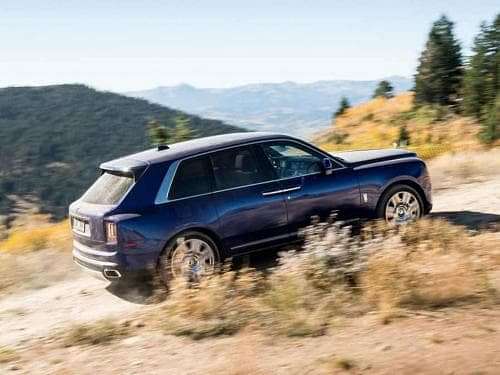 Rolls-Royce Cullinan Right Side View