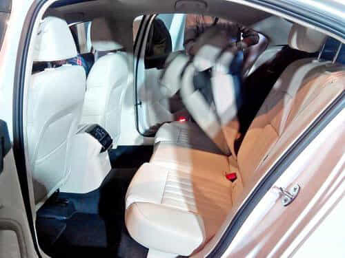 Skoda Superb 2017-2020 image