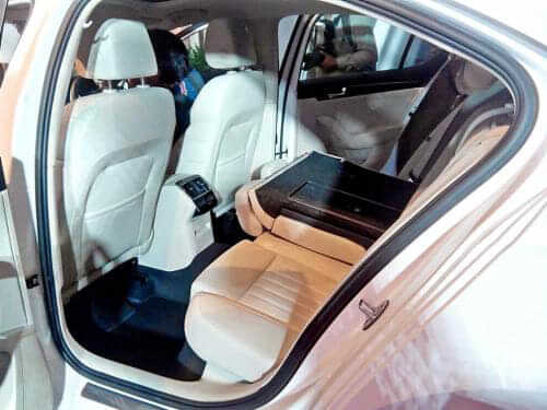 Skoda Superb 2017-2020 image Skoda Superb 2017-2020 image