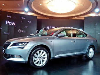 Skoda Superb 2017-2020  Skoda Superb 2017-2020