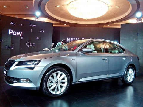Skoda Superb Corporate Edition 1.8 TSI AT Images
