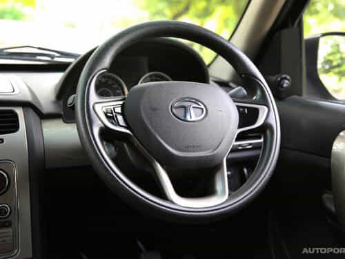 Tata Safari Storme 2012 - 2020 image Tata Safari Storme 2012 - 2020 image