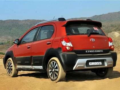 Toyota Etios Cross undefined