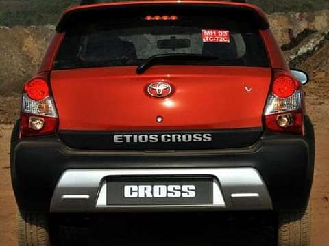Toyota Etios Cross Images