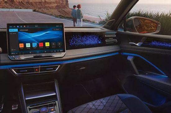 Tiguan R-Line 10-Inch Touchscreen Infotainment System