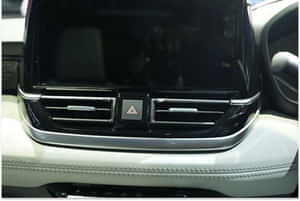 Victoris 10.1-inch infotainment touch screen Victoris 10.1-inch infotainment touch screen