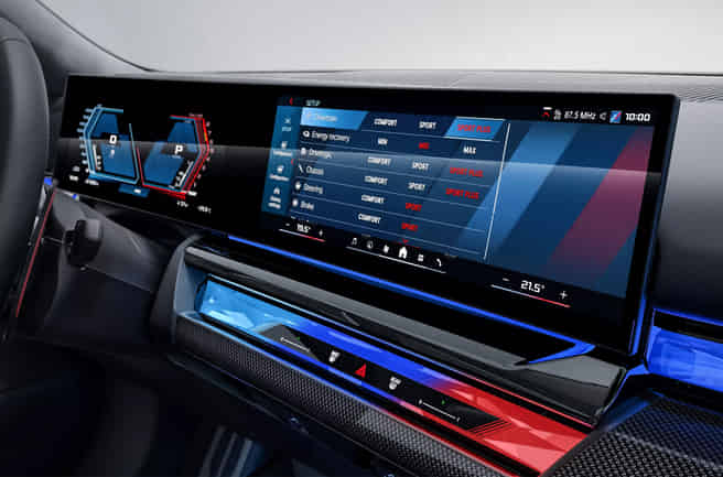 BMW M5 12.3-Inch Digital Instrument Cluster & 12.3-Inch Touchscreen BMW M5 12.3-Inch Digital Instrument Cluster & 12.3-Inch Touchscreen