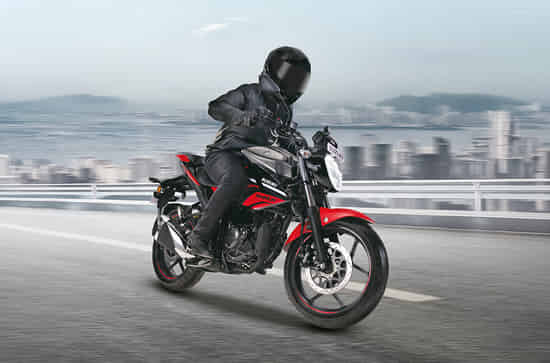 Gixxer 150 155 cc Air-Cooled SOHC Engine (14.8 PS, 14 Nm)