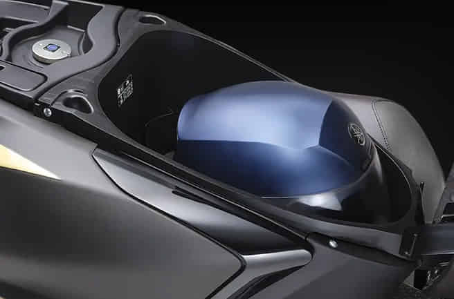 Yamaha Fascino 125 Fi Hybrid 21L Large Under-Seat Storage
