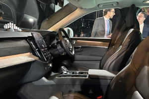 XC90 7 Airbags for Maximum Safety XC90 7 Airbags for Maximum Safety