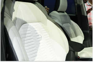 Victoris 8-way power-adjustable driver seat Victoris 8-way power-adjustable driver seat