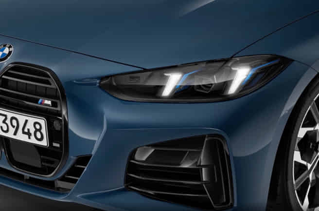 BMW M440i Adaptive Light