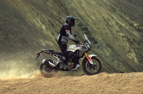 Apache RTX 300 Adventure-Ready Suspension & Ergonomics