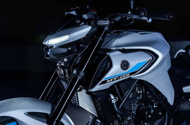 Yamaha MT 03 Aggressive Naked-Streetfighter Styling Yamaha MT 03 Aggressive Naked-Streetfighter Styling