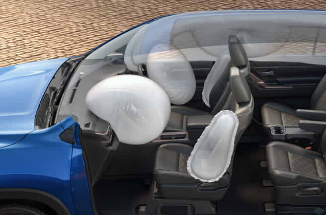 Maruti Suzuki Invicto Airbags