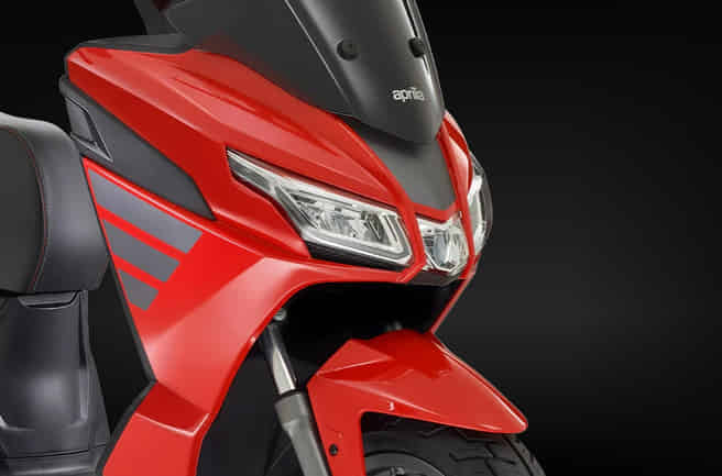 Aprilia SXR 125 All-LED Headlight and Tail Light