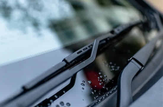 ZS EV Automatic Rain-Sensing Wipers