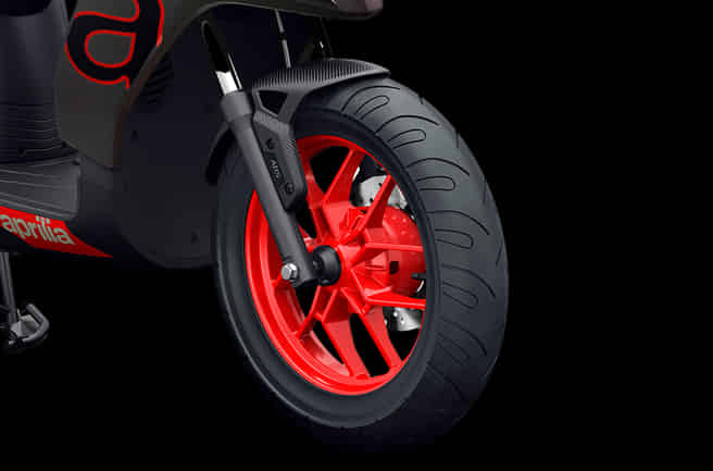 Aprilia SR 175 Coloured 14-Inch Alloy Wheels