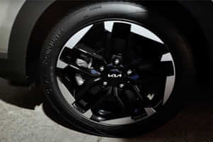 Carens Clavis Crystal Cut Dual Tone Alloy Wheels Carens Clavis Crystal Cut Dual Tone Alloy Wheels