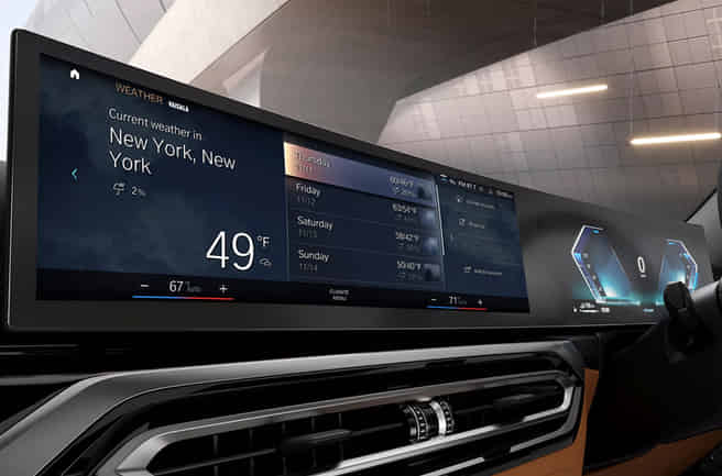 BMW 3 Series LWB Curved Digital Display