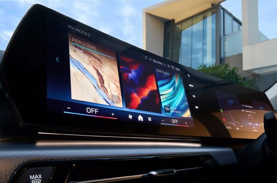 iX1 LWB Curved Dual-Screen Display