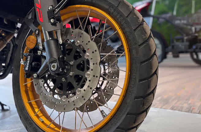 Benelli TRK 502 Dual-Disc Brakes with ABS