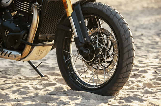Triumph Scrambler 400 XC Dual Disc Brakes with Dual-Channel ABS
