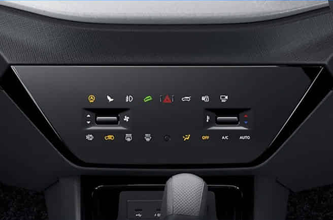 Tata Punch Fully Automatic Climate Control with Rear AC Vents