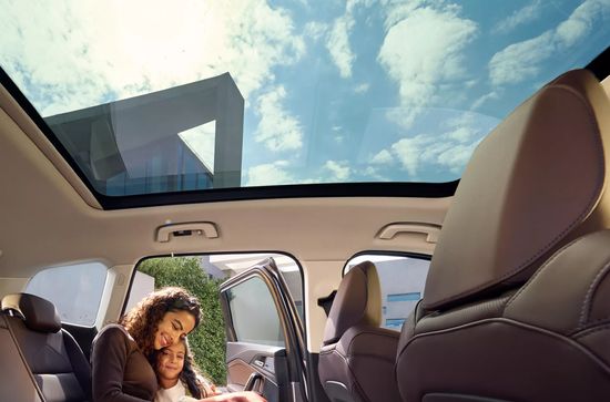 iX1 LWB Panoramic Glass Roof
