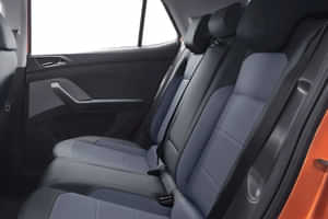 Kushaq Headrest to all three seats Kushaq Headrest to all three seats