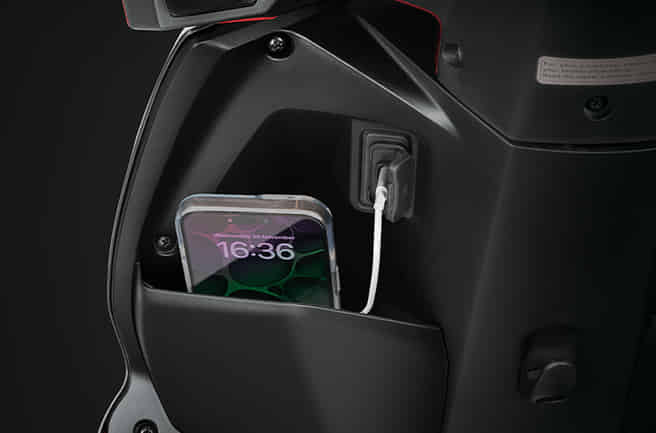 Honda  Dio Honda Dio gets a 15W USB-C