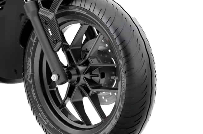 Aprilia SR 125 Large 14-Inch Alloy Wheels Aprilia SR 125 Large 14-Inch Alloy Wheels