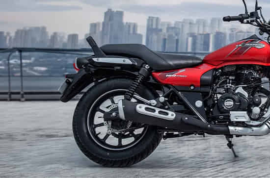 Avenger Street 160 2021-2026 Low-Seat Height