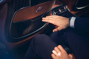 Maybach S-Class Recognises and sheds light on your wish Maybach S-Class Recognises and sheds light on your wish
