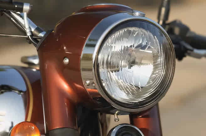 Jawa 350 Retro Styling with LED Lighting