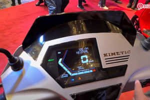 DX Segment-Leading 8.8-Inch LCD Console with Connectivity DX Segment-Leading 8.8-Inch LCD Console with Connectivity