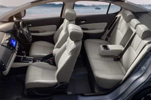 City Hybrid Spacious Interior City Hybrid Spacious Interior
