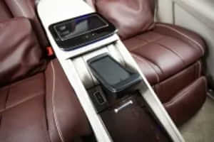 GLS Touchscreen tablet for rear seats GLS Touchscreen tablet for rear seats