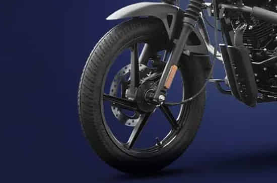 CT 110X BS6 Tubeless Tyres on Sturdy Wheels