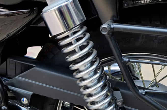 Bajaj Avenger Cruise 220 Twin Rear Shock Suspension Bajaj Avenger Cruise 220 Twin Rear Shock Suspension