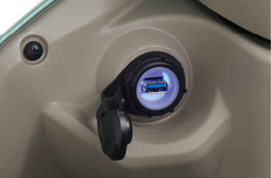 Access 125 USB Charging