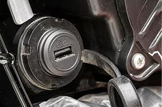 Shotgun 650 USB Charging 