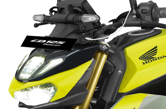 CB 125 Hornet USB Type-C charging