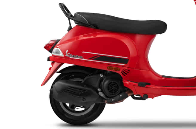 Vespa SXL 125 2021-2026 Under-Seat Storage & USB Charging