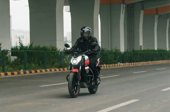 EX Up to 260km claimed IDC range on the EX2S