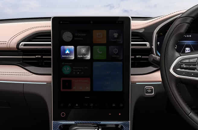 MG Hector Plus Wireless Smartphone Connectivity