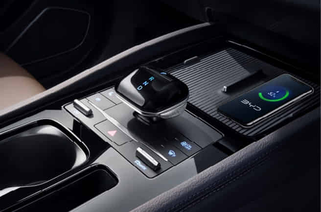 BYD eMAX 7 Wireless Smartphone Connectivity